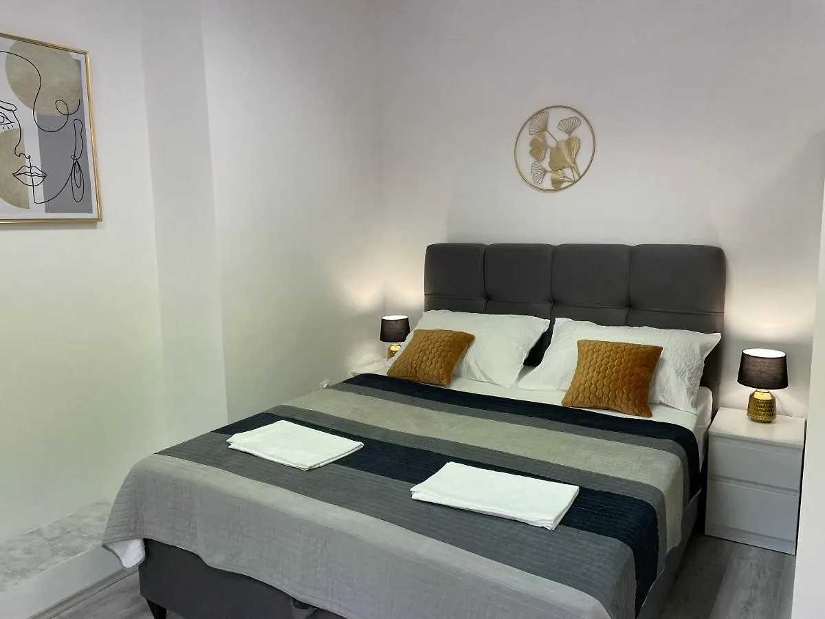Apartment Studio Beauty In Centar Πούλα